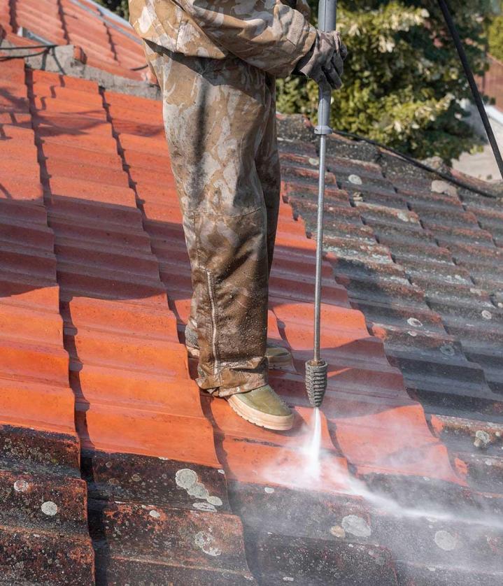 Travaux de démoussage de toiture Masevaux-Niederbruck